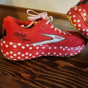 Brooks X Run Disney 2025 Ghost Max 2 Minnie Mouse Women Size 9.5 Wide
